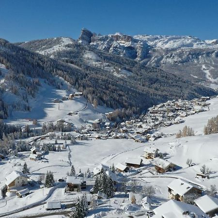 Hotel Conturines San Cassiano  Dış mekan fotoğraf