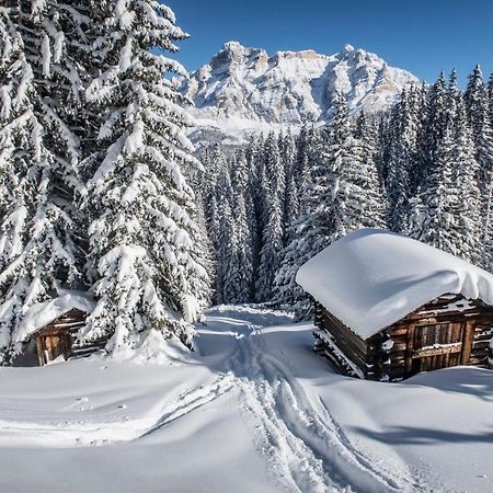 Hotel Conturines San Cassiano  Dış mekan fotoğraf