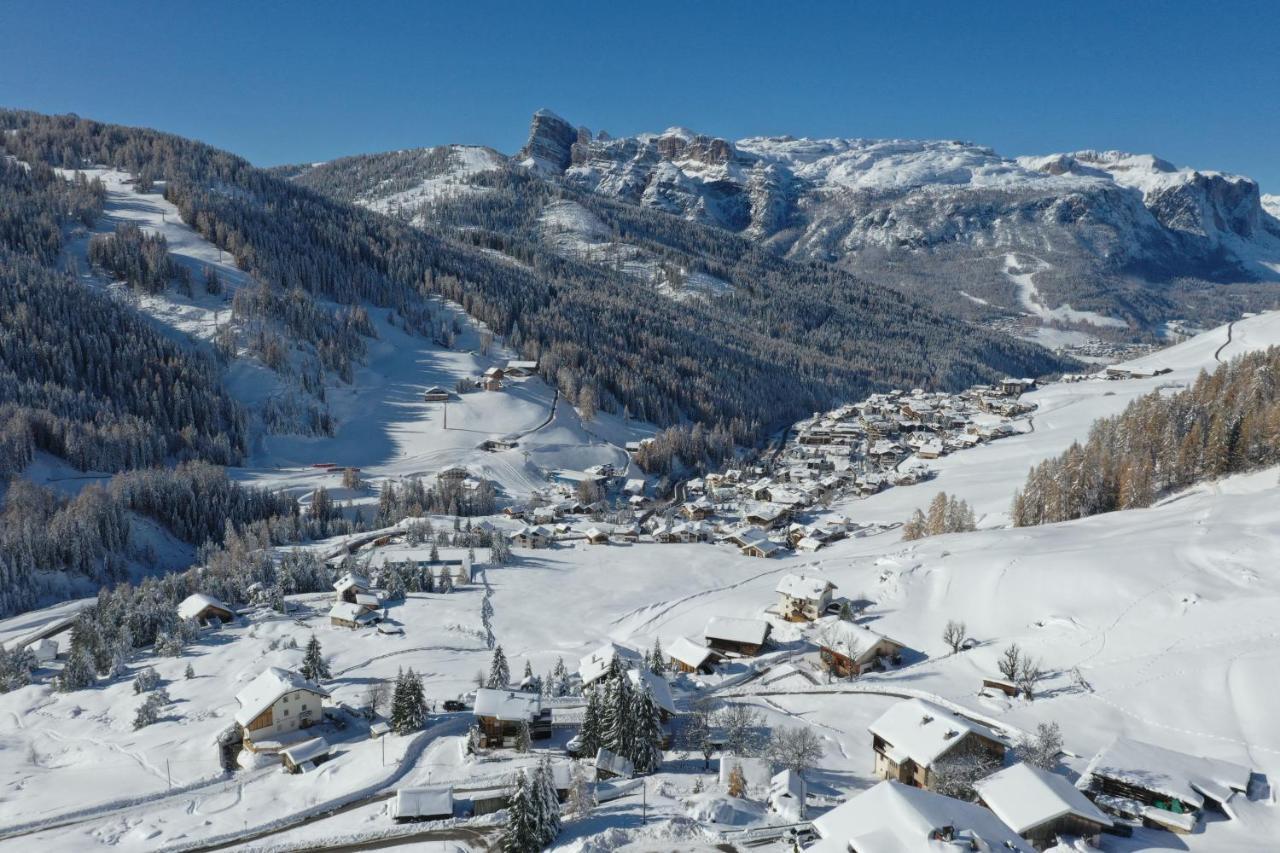 Hotel Conturines San Cassiano  Dış mekan fotoğraf